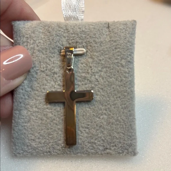 STERLING SILVER CROSS PENDANT - Picture 3 of 6